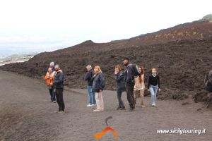 escursione sul vulcano etna di pomeriggio con degustazione.png