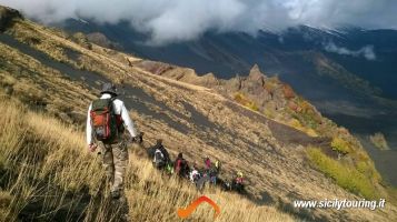 trekking mount etna.png