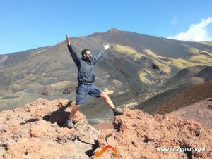 pomeriggio sul vulcano etna.png